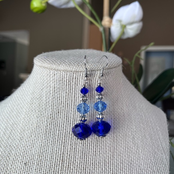 💙Handmade Earrings 💙 - Picture 4 of 11